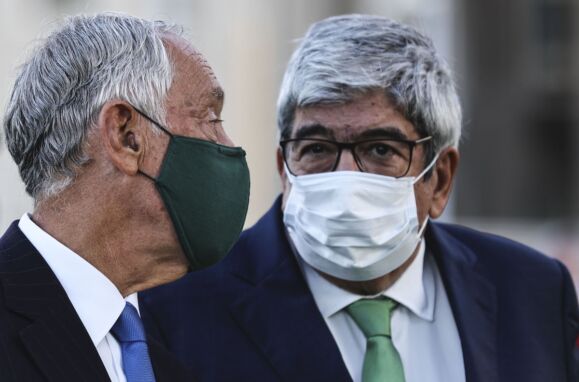 O Presidente da República, Marcelo Rebelo de Sousa, conversa com o presidente da Assembleia da República, Eduardo Ferro Rodrigues