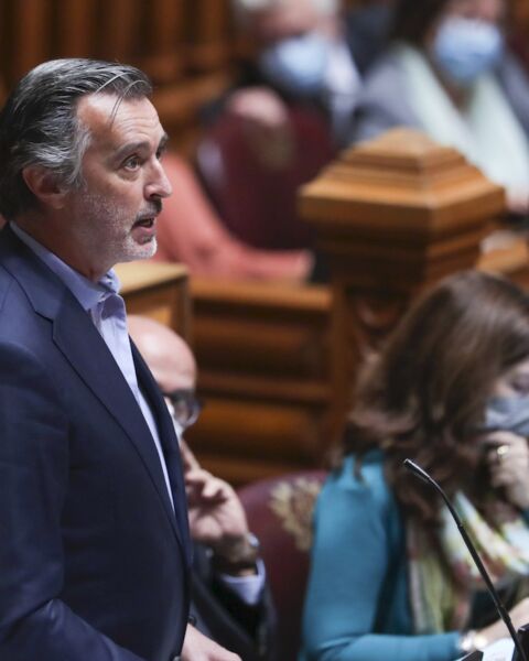 O líder da Iniciativa Liberal, João Cotrim Figueiredo, no Parlamento, durante o debate e a votação da proposta orçamental para 2022