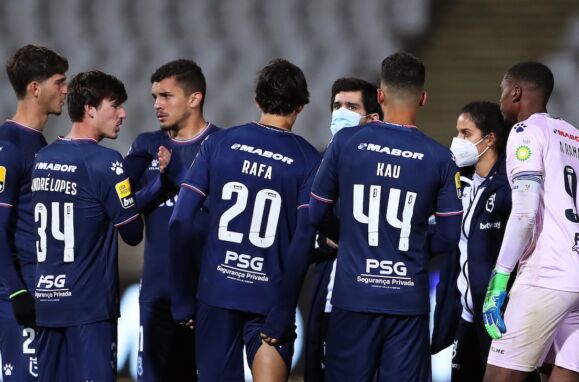 Jogadores da Belenenses SAD no jogo frente ao SL Benfica.