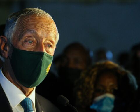 O Presidente de Portugal, Marcelo Rebelo de Sousa, de máscara