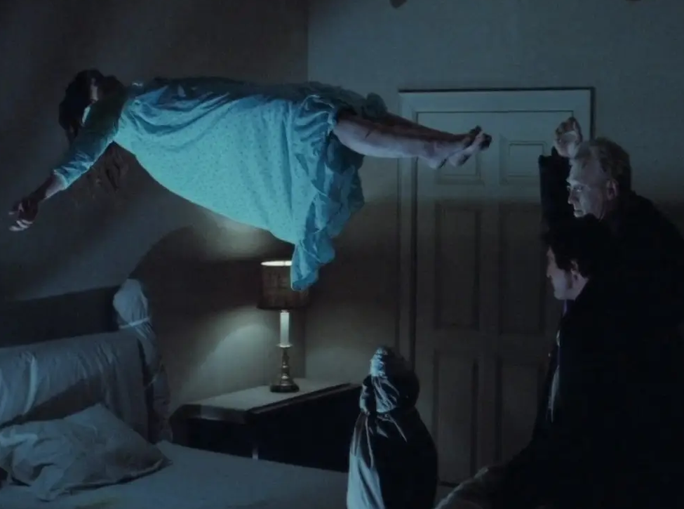 Frame do filme "O Exorcista", de 1973.