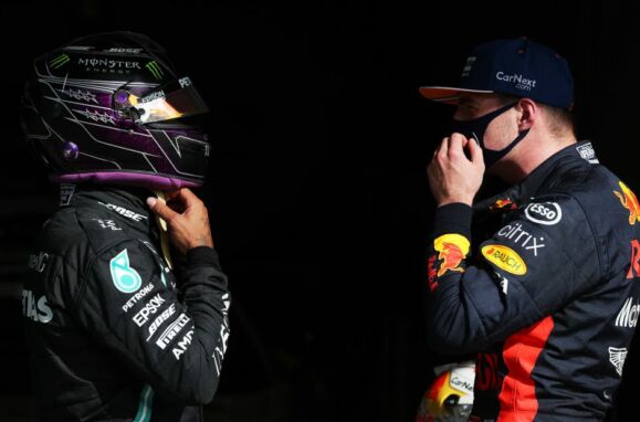 Lewis Hamilton e Max Verstappen