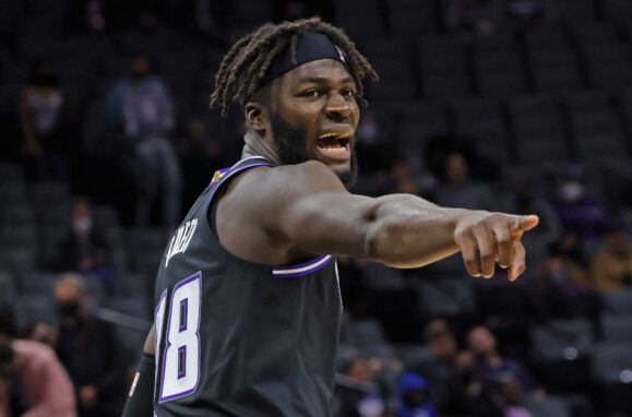 Neemias Queta com a camisola dos Sacramento Kings na NBA.