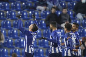 Matheus Uribe do FC Porto festeja o golo frente ao Vizela.