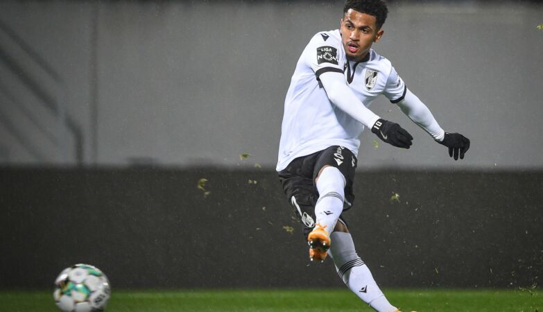 Marcus Edwards, jovem inglês do Vitória Sport Clube.