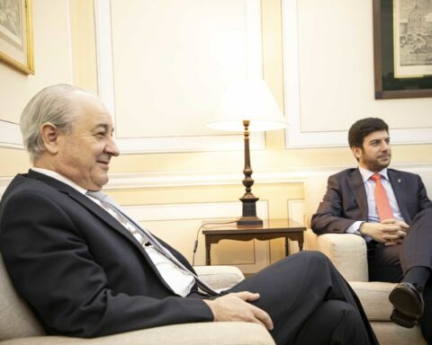 O presidente do CDS-PP, Francisco Rodrigues dos Santos e o presidente do PSD, Rui Rio