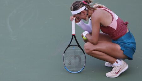 Victoria Azarenka chora durante partida no Indian Wells.