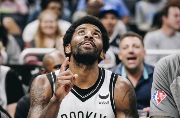 Kyrie Irving, jogador dos Brooklyn Nets.