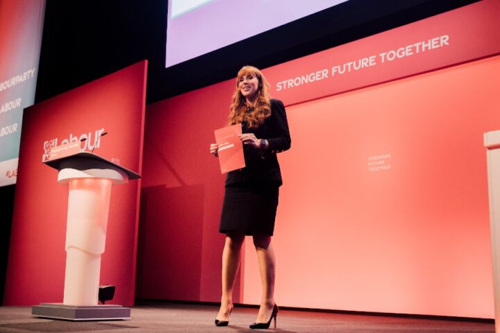 Deputada Angela Rayner