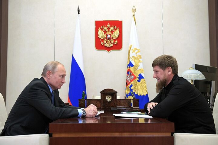 Vladimir Putin e Ramzan Kadyrov.