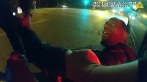Jovem negro Tyron Nichols agredido pela polícia de Memphis, EUA.