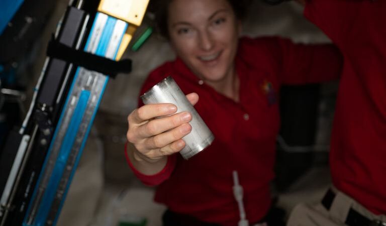 ¡buenas noticias!  Los astronautas beben casi toda su propia orina
