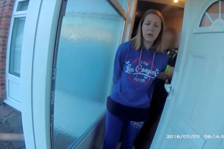 Enfermeira Lucy Letby que matou sete bebés a ser prepsa em casa.