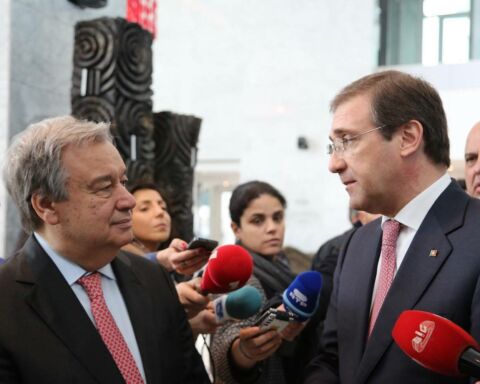 Os antigos primeiros-ministros, António Guterres e Pedro Passos Coelho