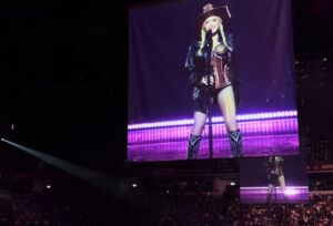 Madonna no concerto no Altice Arena em Lisboa em Novembro de 2023.