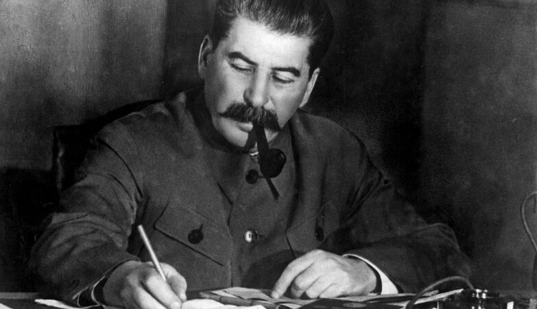 De bisabuelo a nieto: la familia de Stalin sigue generando polémica