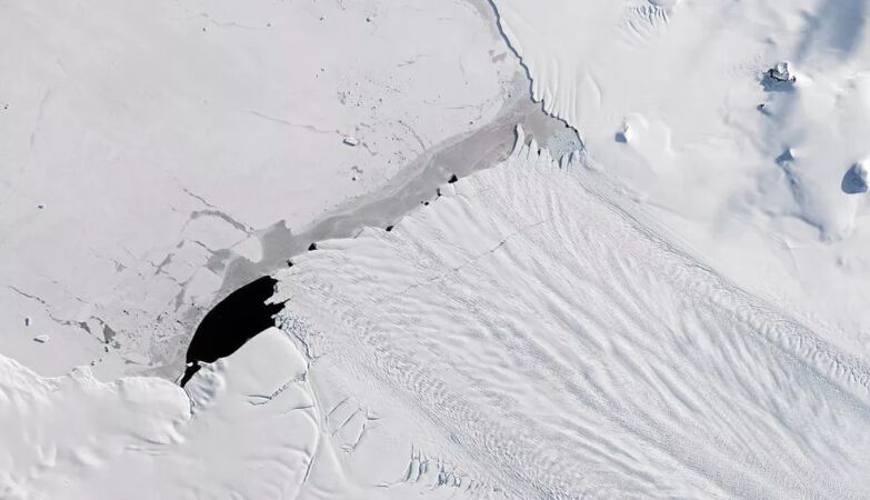Los glaciares de la Antártida se están resquebrajando a una velocidad récord