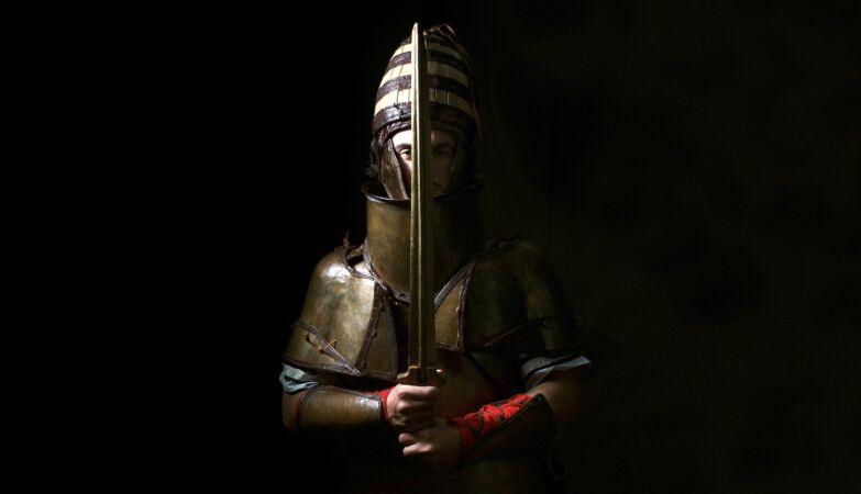 Una armadura mística que data de hace 3.500 años fue probada en combate por marines (y aprobada)