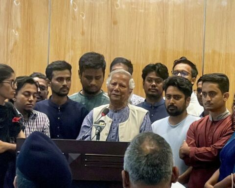 O Prémio Nobel da Paz Muhammad Yunus em Dhaka, capital do Bangladesh.