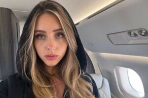 Juli Vavilova no avião privado do CEO do Telegram, Pavel Durov.