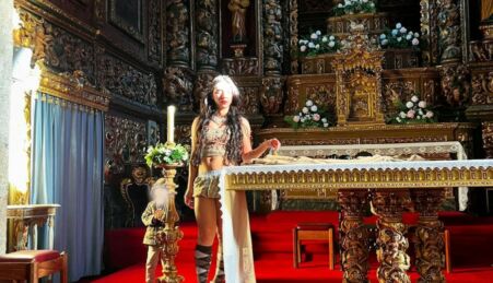 Influencer Marie, ex-concorrente do reality-show "Dilema" da TVI, envolve-se em polémica após imagens na Igreja da Covilhã.