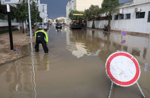 Inundações na baixa de Olhão depois das chuvas fortes que caíram no Algarve.