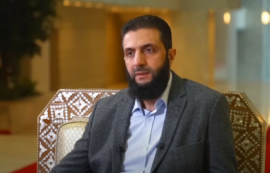 O líder dos rebeldes do HTS, Ahmad al-Charaa, que tomaram o poder de Bashar al-Assad na Síria.