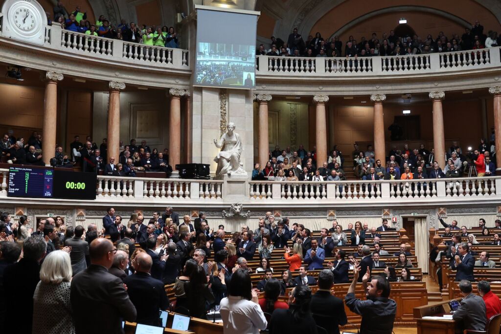 parlamento sessao plenaria