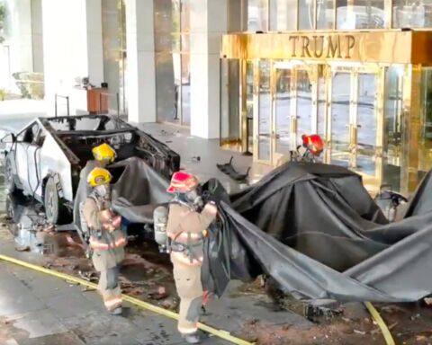 Cybertruck da Tesla explodiu em Las Vegas, à porta do Hotel Trump no Dia de Ano Novo.