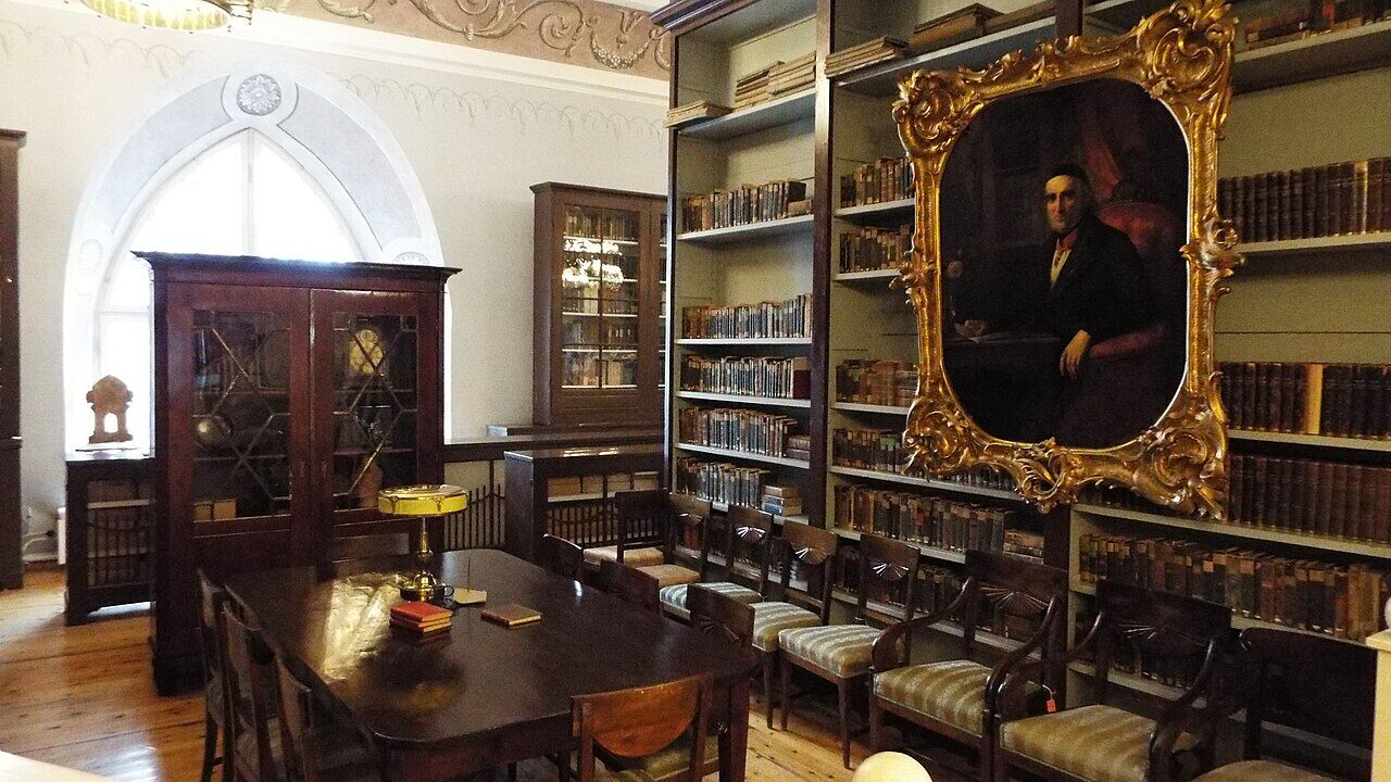 Operasi Pushkin: Sejarah Luar Biasa pencurian buku yang lebih besar sejak Perang Dunia II